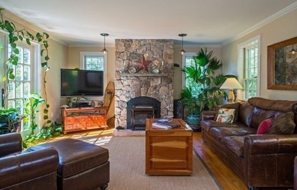 Photo - 37 Sachem Cir