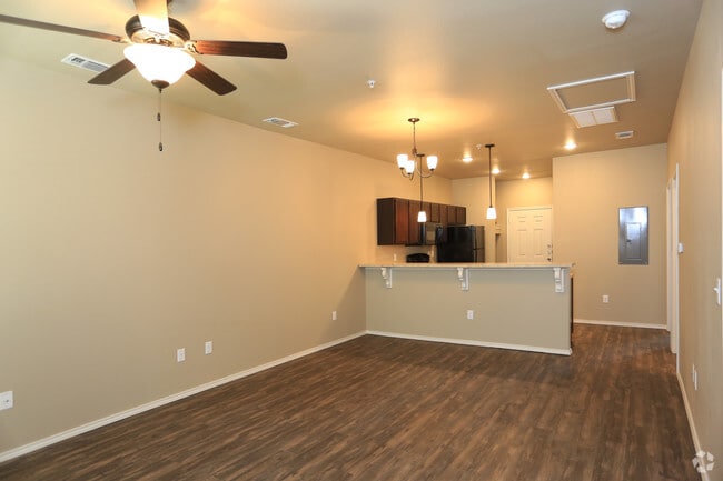 2BR 2BA-Livingroom