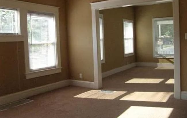 Photo - 3 Bed 1 Bath ready to rent!