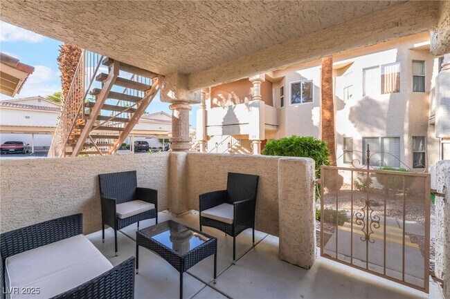 Photo - 924 Falconhead Ln Unidad 101