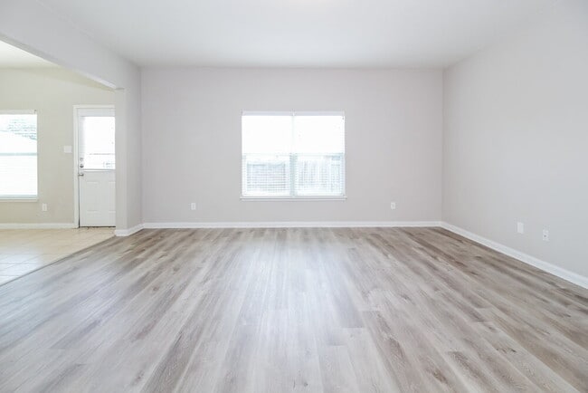 Photo - 309 Meadow View Ln