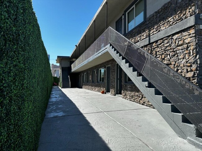 Photo - 235 W Philadelphia Ave