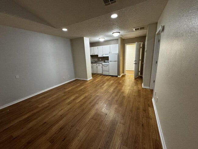 Photo - 103 E Central Ave