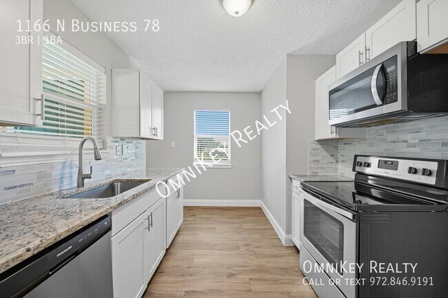 Photo - 1166 N Texas 78 Business