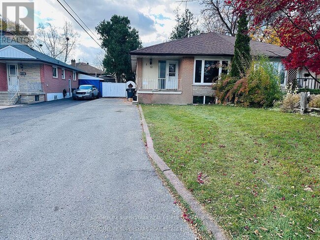 Photo - 10 Aloma Crescent