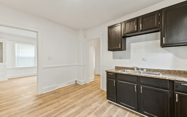 Photo - 18898 Ironwood Ave Townhome