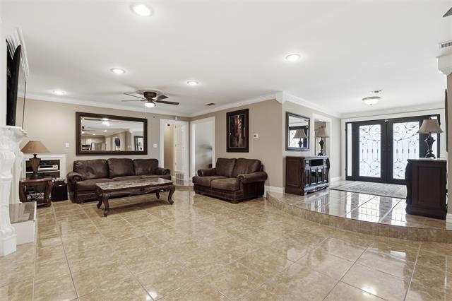 Photo - 6545 Lyndon B Johnson Fwy