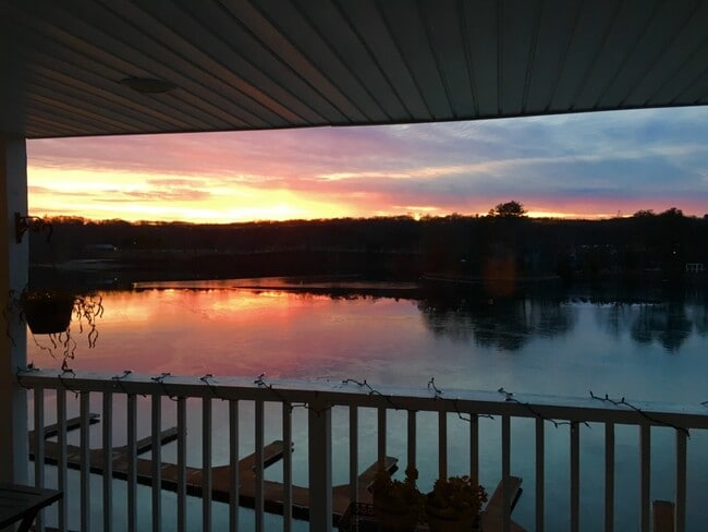 Building Photo - 190 S Quinsigamond Ave Unit 108