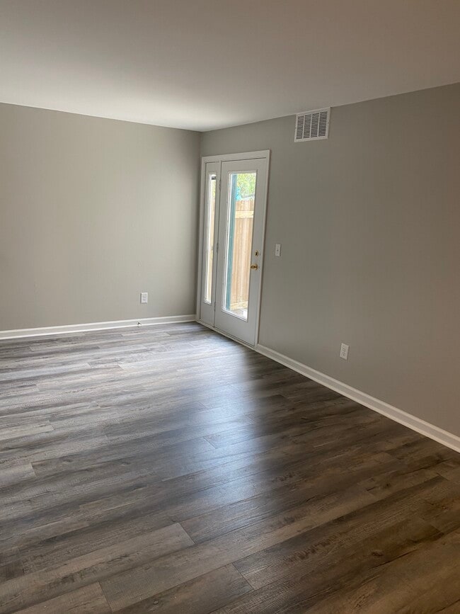 Livingroom photo 3