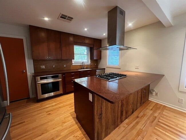 Photo - 4512 Jinx Ave