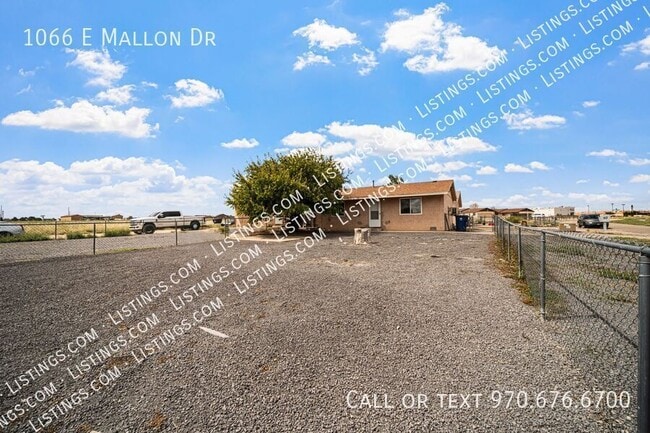 Building Photo - 1066 E Mallon Dr Rental