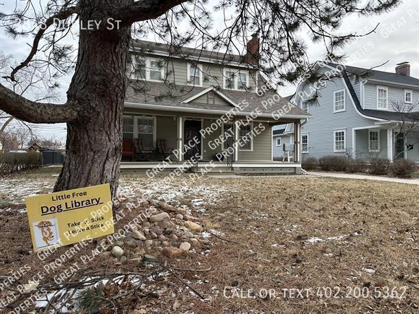 Photo - 3848 Dudley St