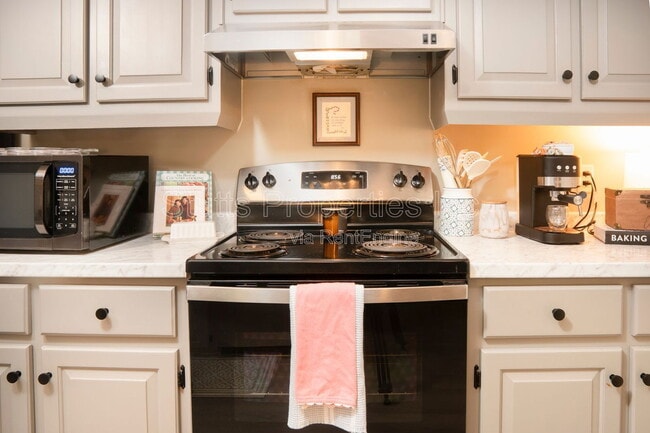 Photo - Creekside Apartments