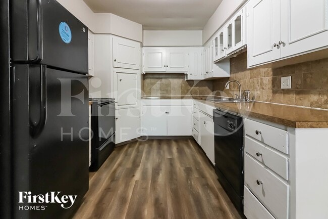 Photo - 607 NE Short St