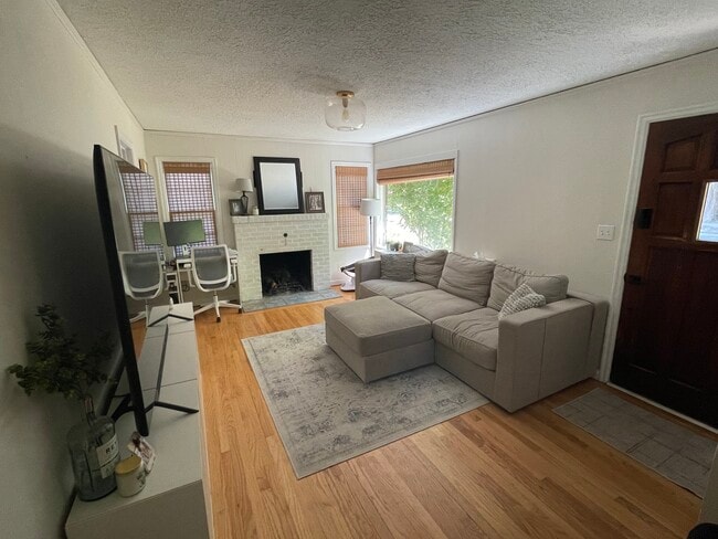 Photo - 1823 N Watts St