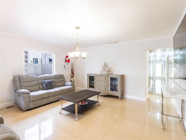 Photo - 33 NW 58th Ct