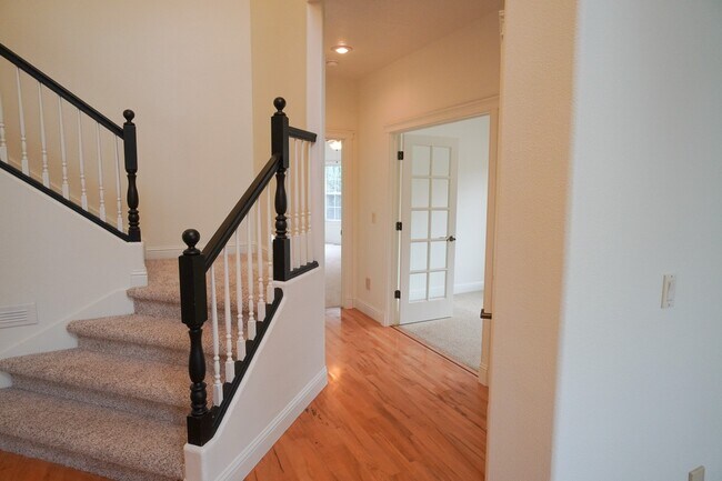 Photo - 624 N Clearpoint Way