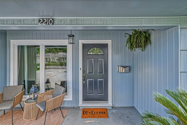 Photo - 2210 Saxon Dr