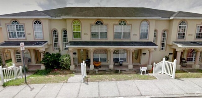 Front of bilding - 903 E Main St Rental