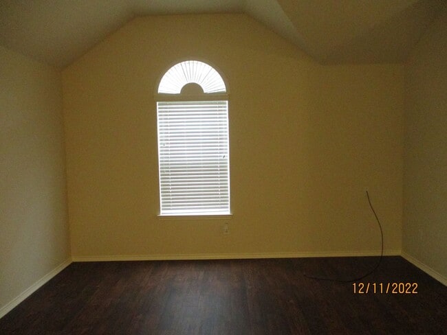 Building Photo - 5144 Waterview Ct