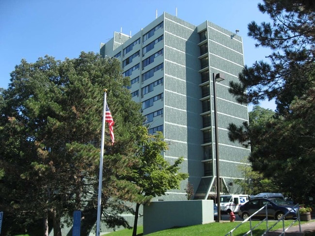 Riverview Highrise - Riverview Highrise