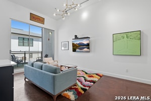 Photo - 831 S Flores St Unidad 3114