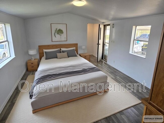 Photo - 900 N Curry Pike