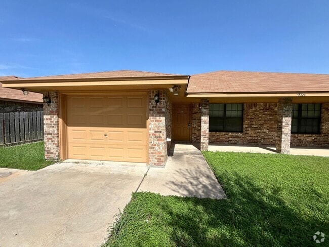 Building Photo - 913Daisy Unit A- SHOWABLE Rental