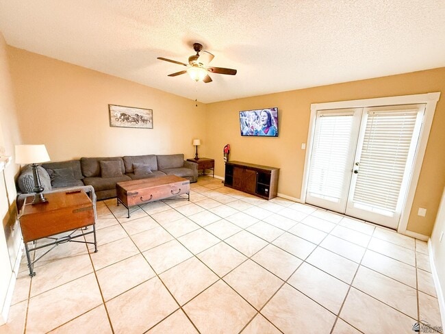 Photo - 1465 E Laguna Pl Unit 4