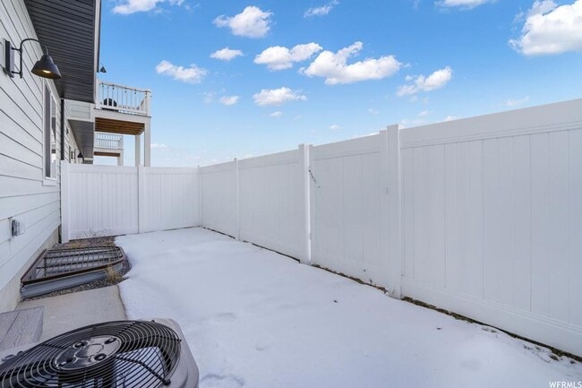 Photo - $500 OFF FIRST MONTH'S RENT - Beautiful Ne...