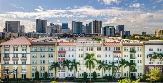 Photo - 533 NE 3rd Ave