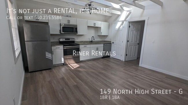Photo - 149 N High St Apartment