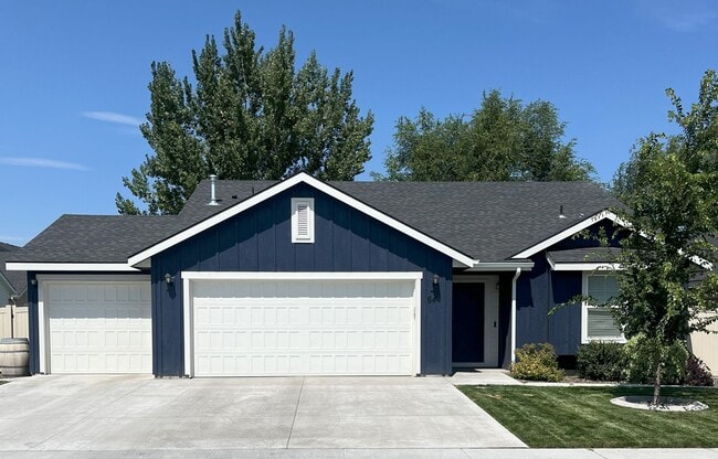 Building Photo - Gorgeous 3 bed 2 ba home with just off Hubbard Rd and Rapid Creek Way in Kuna