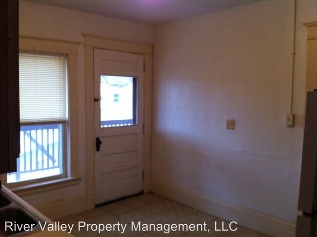 Photo - 24 Durkee St