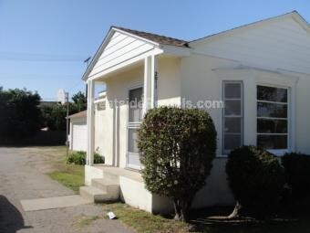 Photo - 2011 Barry Ave