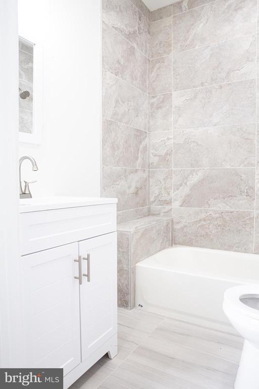 Photo - 2440 Clifford St Unidad 2