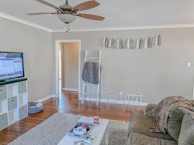 Photo - 2401 26th St