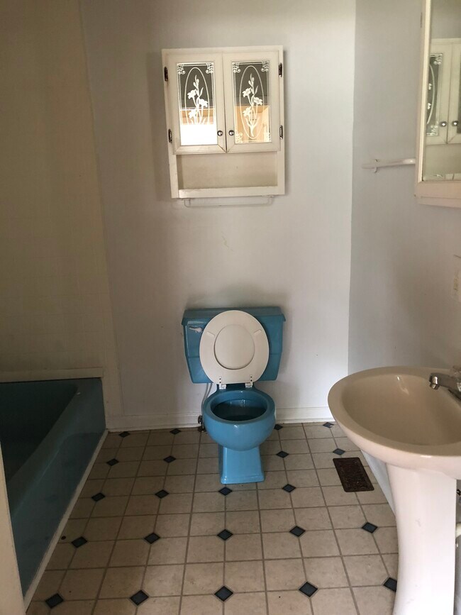 Photo - 107 Gregg Ct