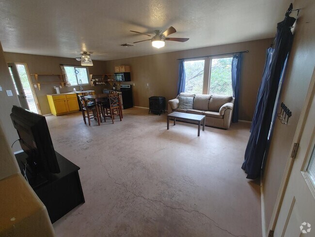 Building Photo - 170 El Cerro Lp Rental