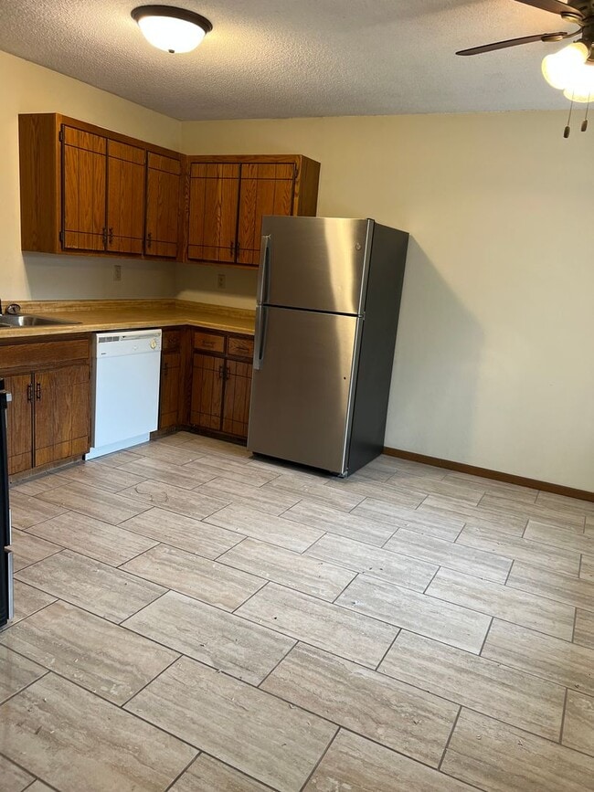 Photo - Tower Heights Unit 105