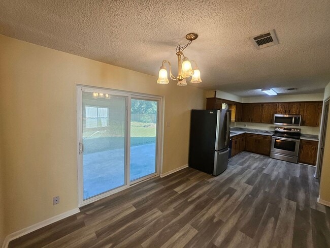 Photo - 171 Old Oak Ln