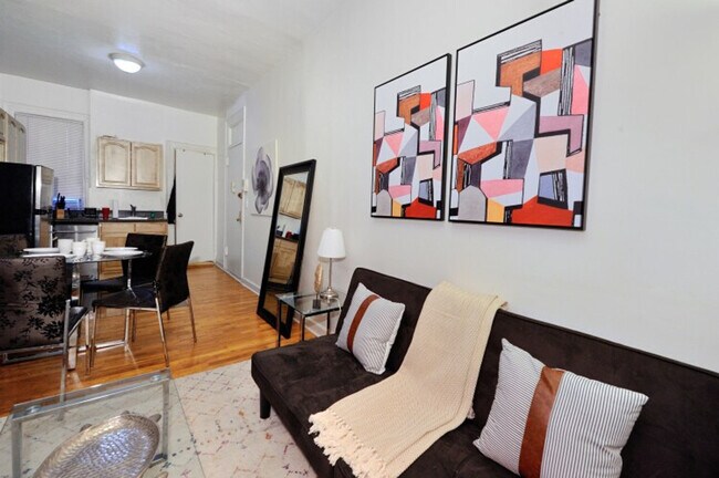 Photo - 440 W 45th St Unit ID1323913P