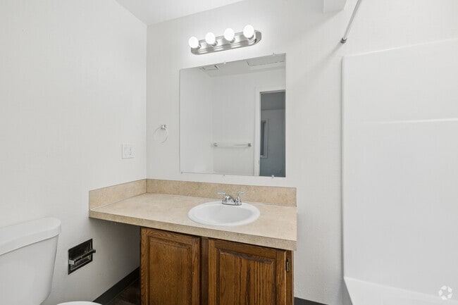 2BR, 2.5BA - 1,061SF - Second Bathroom