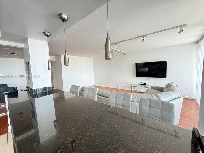 Photo - 18031 Biscayne Blvd Unit 601
