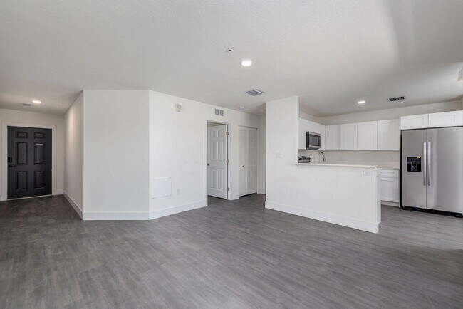 Photo - 1850 Nebraska Ave Unit 105