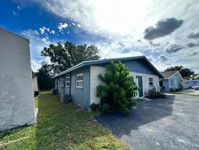 Photo - 3716 137th Ave N