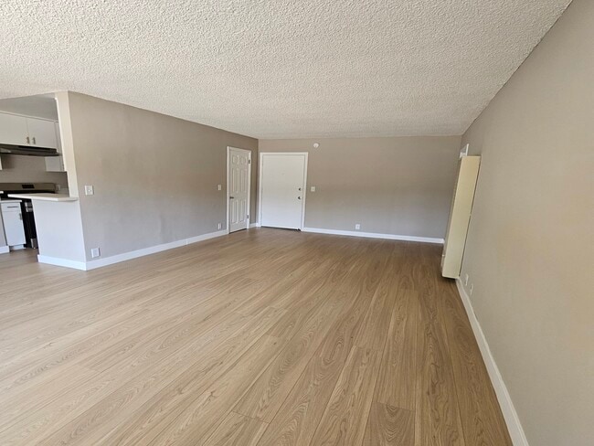 Photo - 13535 Victory Blvd