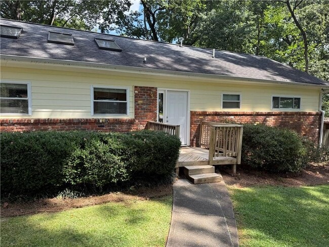 Photo - 3544 Raymond Dr