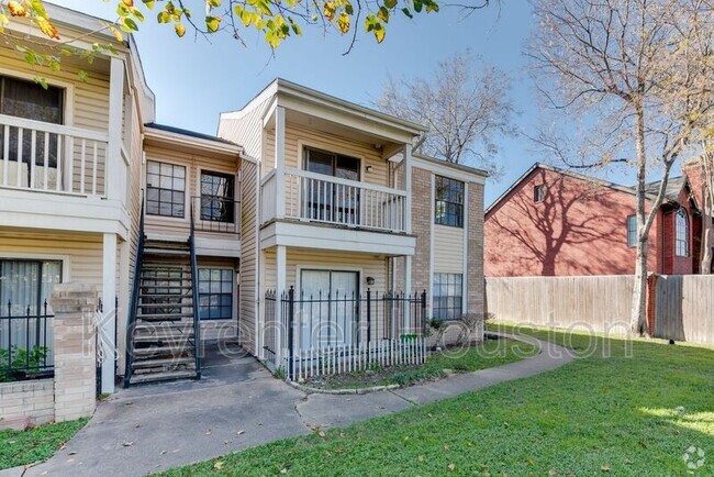 Building Photo - 2750 Holly Hall St Rental