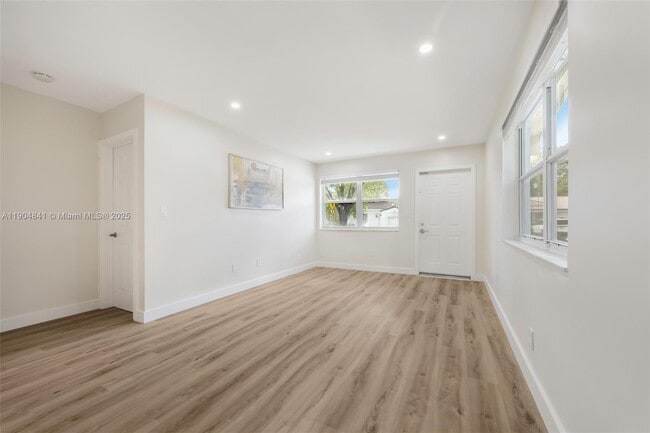 Photo - 3101 SW 19th St Unidad 3101 Rental